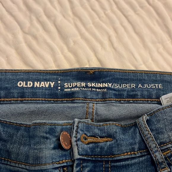 Old Navy Size 8 Jeans - Picture 2 of 3